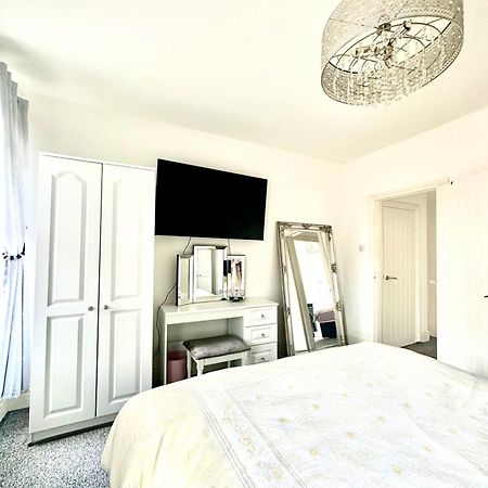 Arthur Street, Stylish 3 Bedroom House كينغستون أبون هول المظهر الخارجي الصورة